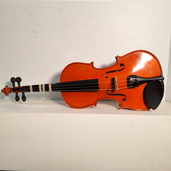 Lot 1366 - VIOLIN