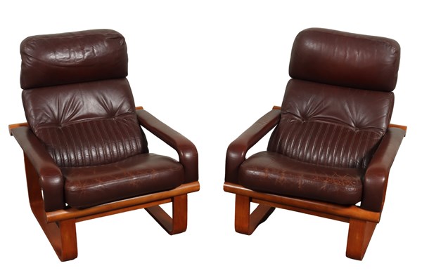 Lot 38 - PAIR OF LEATHER LOUNGE CHAIRS