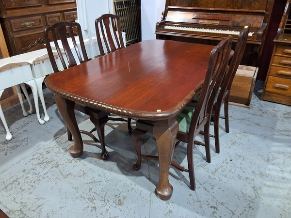 Lot 101 - FIVE PIECE DINING SUITE