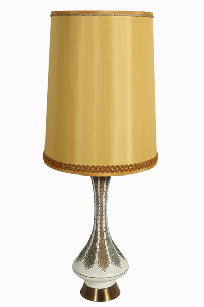 Lot 190 - TABLE LAMP