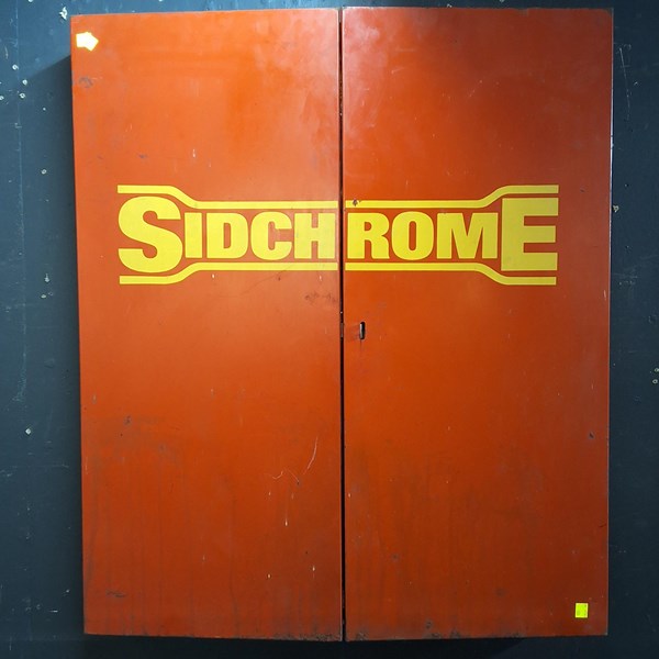 Lot 200 - TOOL CABINET