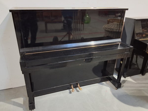 Lot 264 - PIANO