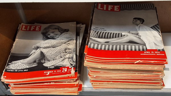 Lot 1225 - MAGAZINES