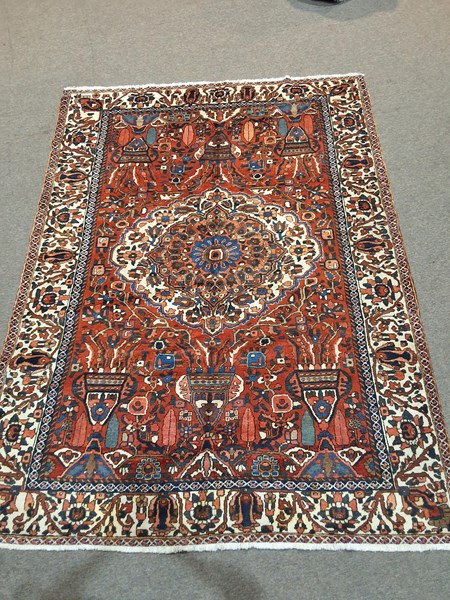 Lot 246 - RUG