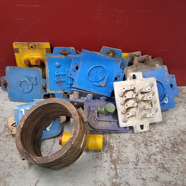 Lot 198 - FOUNDRY MOULDS