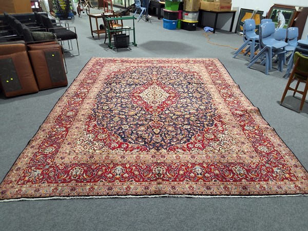 Lot 27 - RUG