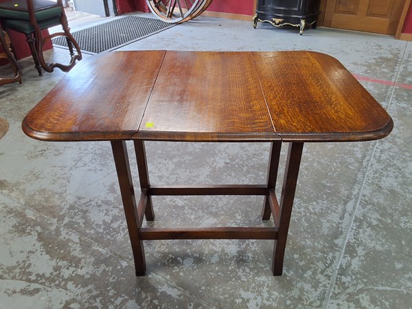 Lot 150 - DROPSIDE TABLE