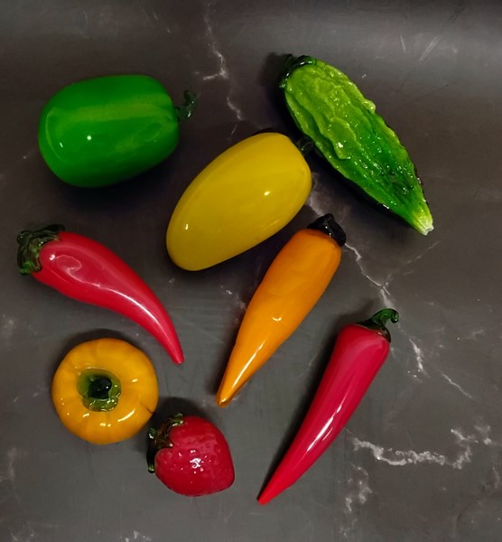 Lot 1292 - GLASS VEGETABLES