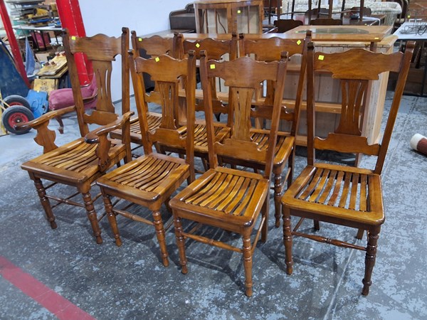 Lot 6 - CHAIRS SET