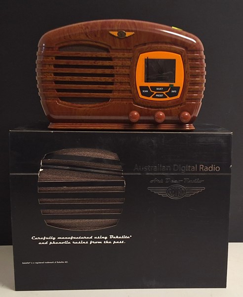 Lot 1254 - DIGITAL RADIO