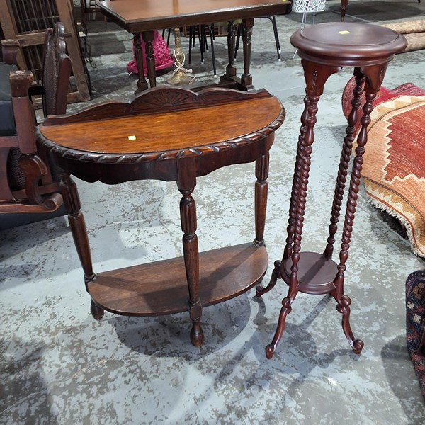 Lot 75 - HALL TABLE AND PEDESTAL