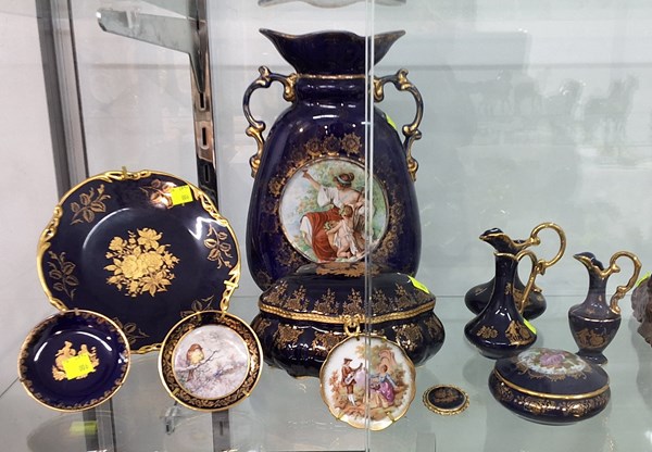 Lot 1403 - LIMOGES PORCELAIN