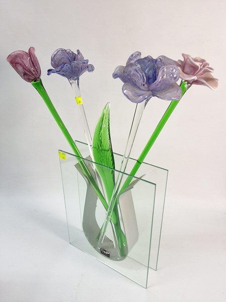 Lot 1282 - GLASS FLOWERS