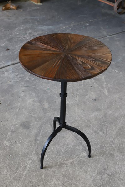 Lot 271 - SIDE TABLE