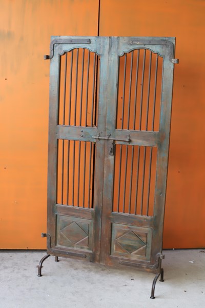 Lot 178 - ENTRANCE GATE