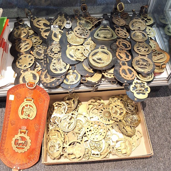 Lot 1139 - HORSE BRASSES