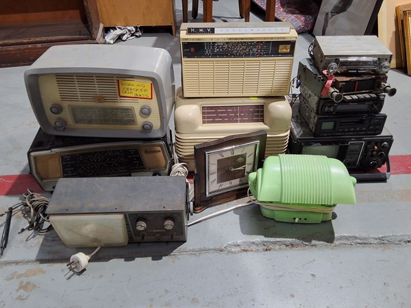 Lot 281 - PARTS RADIOS