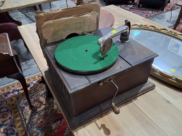 Lot 14 - GRAMOPHONE