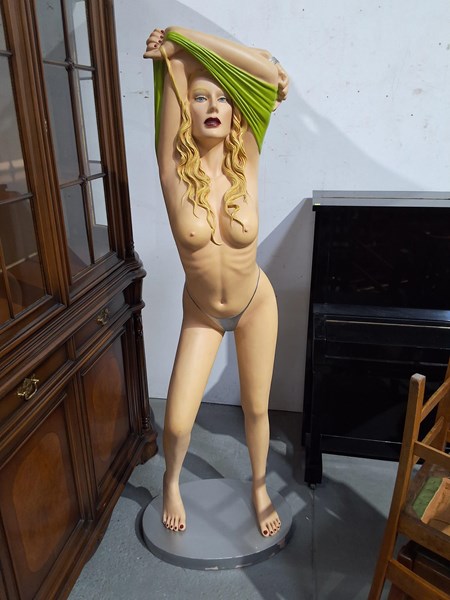 Lot 47 - EROTIC MANNEQUIN