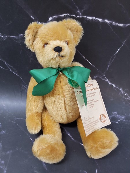 Lot 1189 - HERMANN BEAR