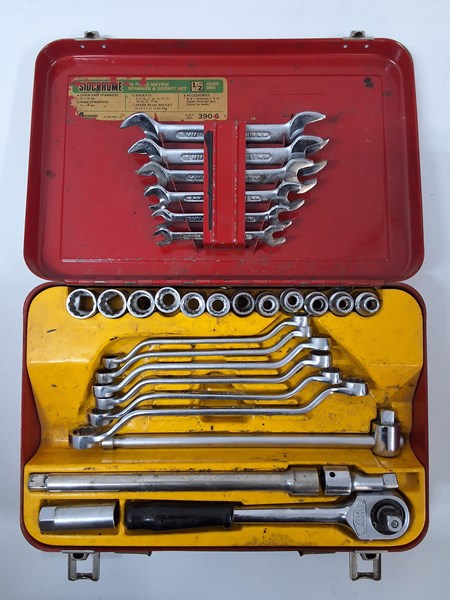 Lot 1333 - SIDCHROME SPANNER & SOCKET SET