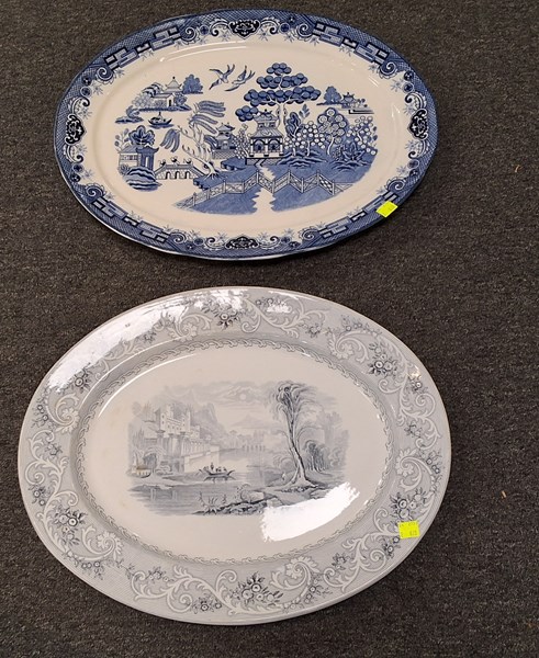 Lot 1335 - MEAT PLATES