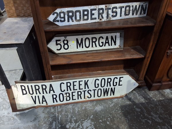 Lot 5 - ROAD SIGNS