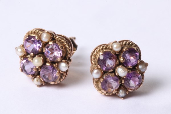 Lot 1019 - EARRINGS