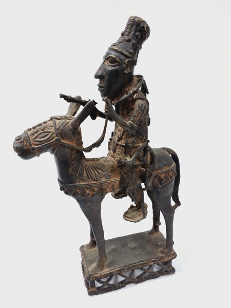 Lot 1291 - BRONZE FIGURE