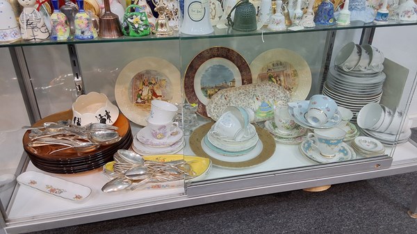 Lot 1461 - TABLEWARE