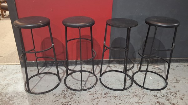 Lot 102 - BARSTOOLS