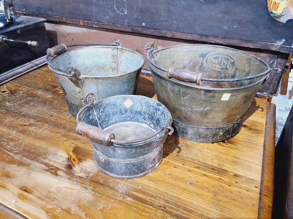 Lot 13 - BUCKETS