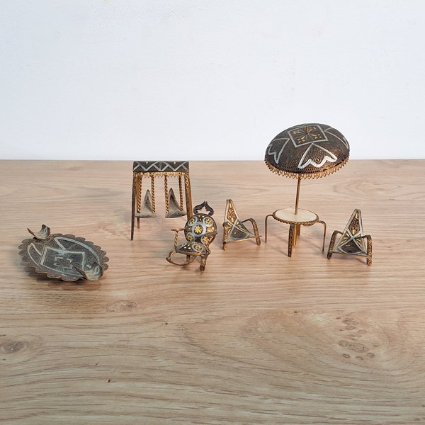 Lot 1084 - MINIATURE FURNITURE