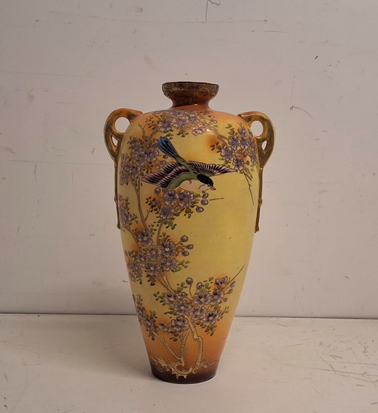 Lot 1252 - TWIN HANDLED VASE