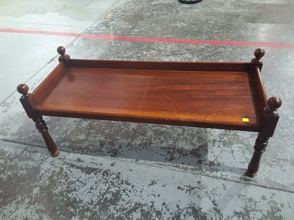 Lot 145 - COFFEE/SIDE TABLE