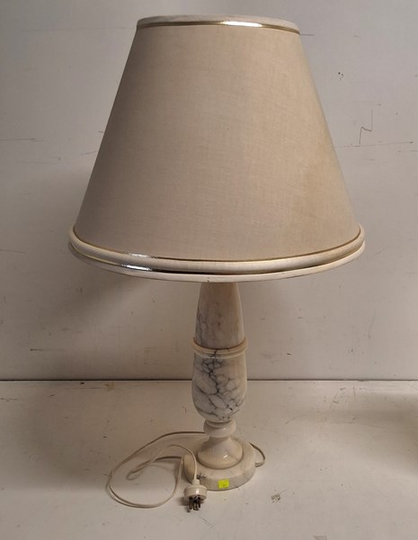 Lot 1274 - TABLE LAMP