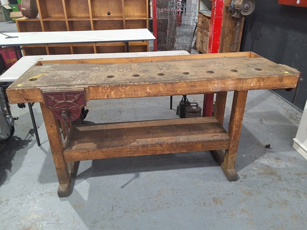 Lot 201 - WORK BENCH