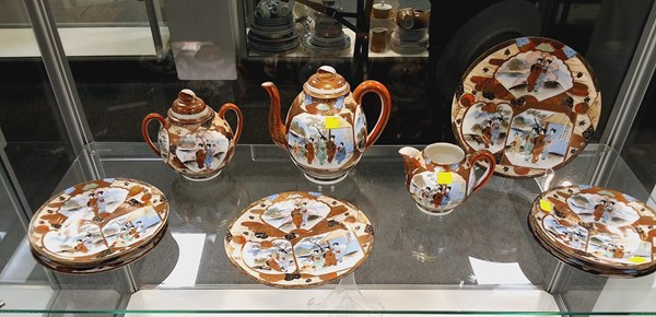 Lot 1176 - PART TEA SERVICE