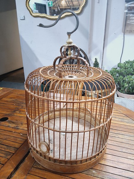 Lot 321 - BIRDCAGE