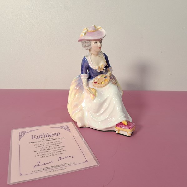 Lot 1424 - ROYAL DOULTON FIGURE