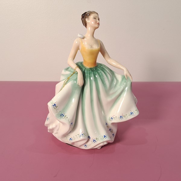 Lot 1425 - ROYAL DOULTON FIGURE