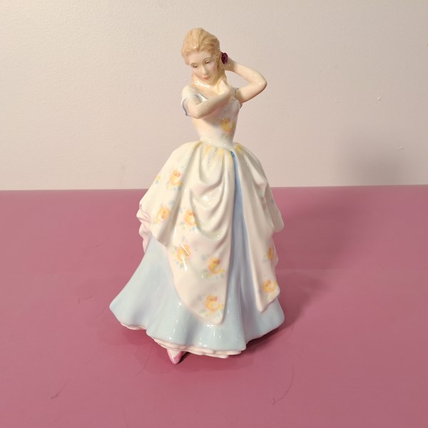 Lot 1428 - ROYAL DOULTON FIGURE