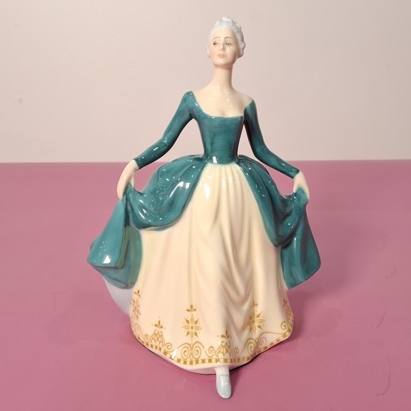 Lot 1410 - ROYAL DOULTON FIGURE