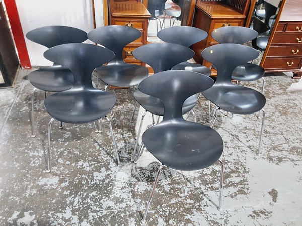 Lot 288 - SET OF EIGHT DINING CHAIRS