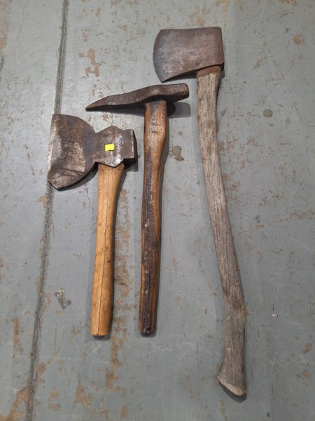 Lot 235 - AXES