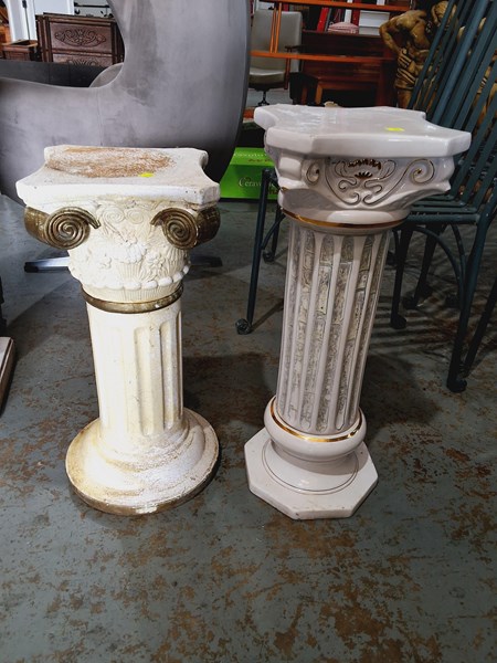 Lot 324 - PEDESTALS