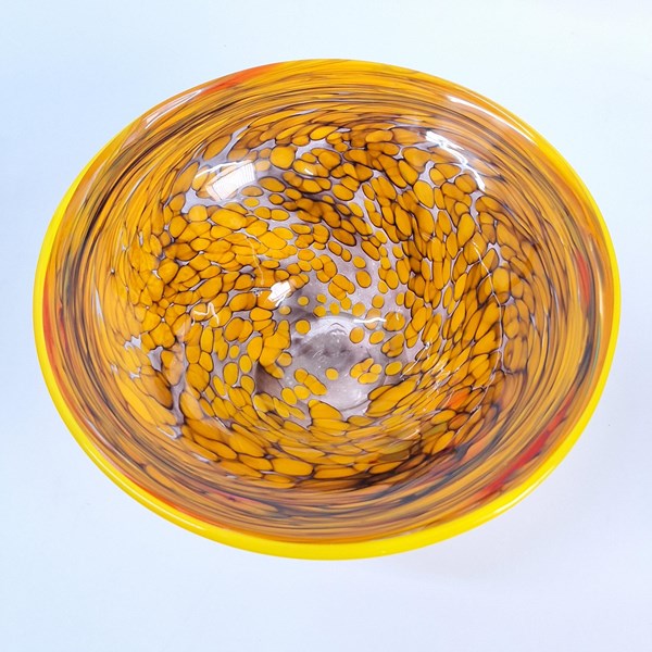 Lot 1329 - STUDIO GLASS BOWL