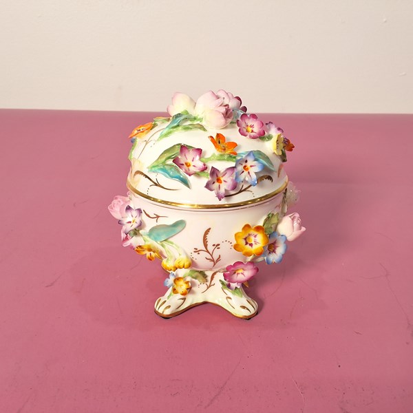 Lot 1208 - LIDDED POTPOURRI