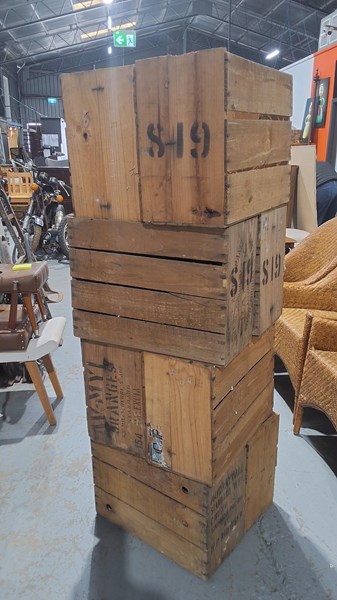 Lot 232 - FRUIT CRATES