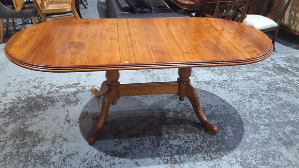 Lot 158 - DINING TABLE